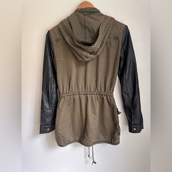 Aritzia Talula Olive Utility Parka Jacket Faux Leather Sleeves Military Army - Picture 7 of 10